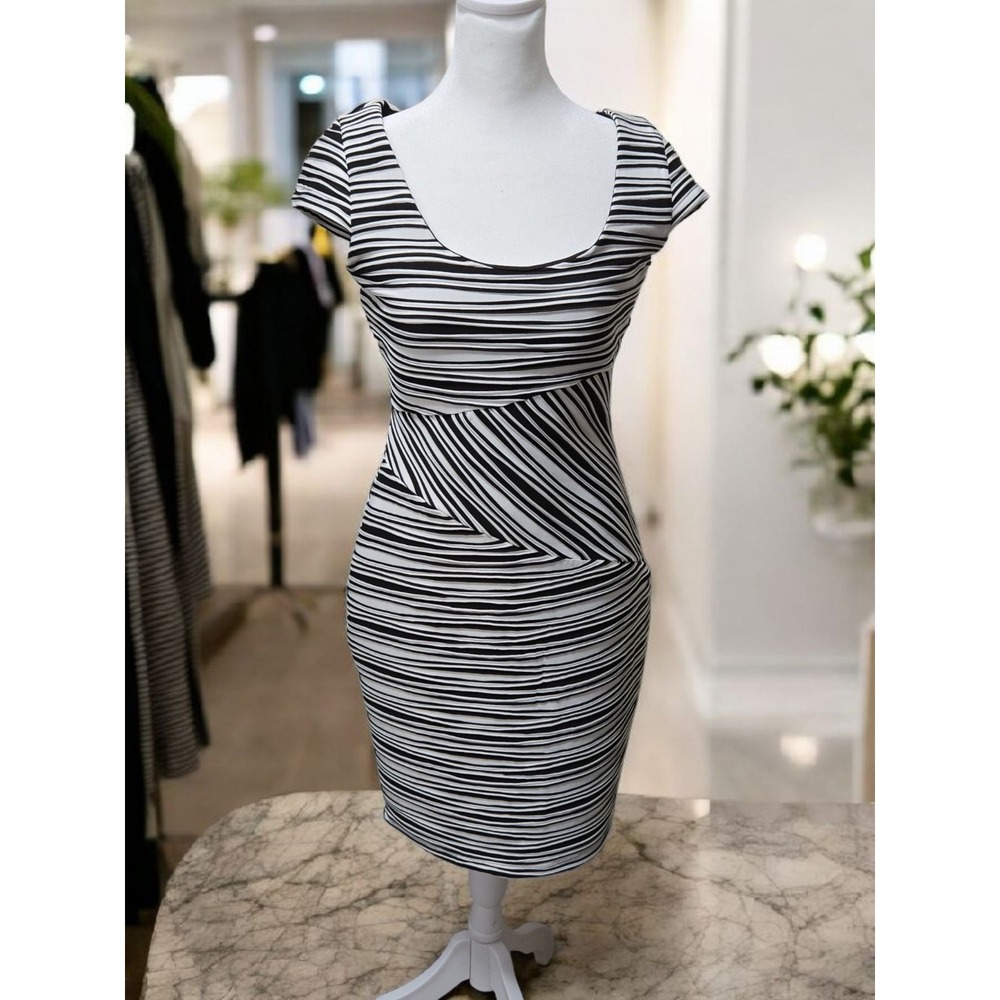 Guess‎ KARISSA Black/White Striped Lined Sheath Dress Size 8 Exposed Zipper